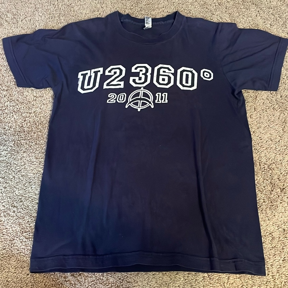 U2 2011 concert T-shirt size small